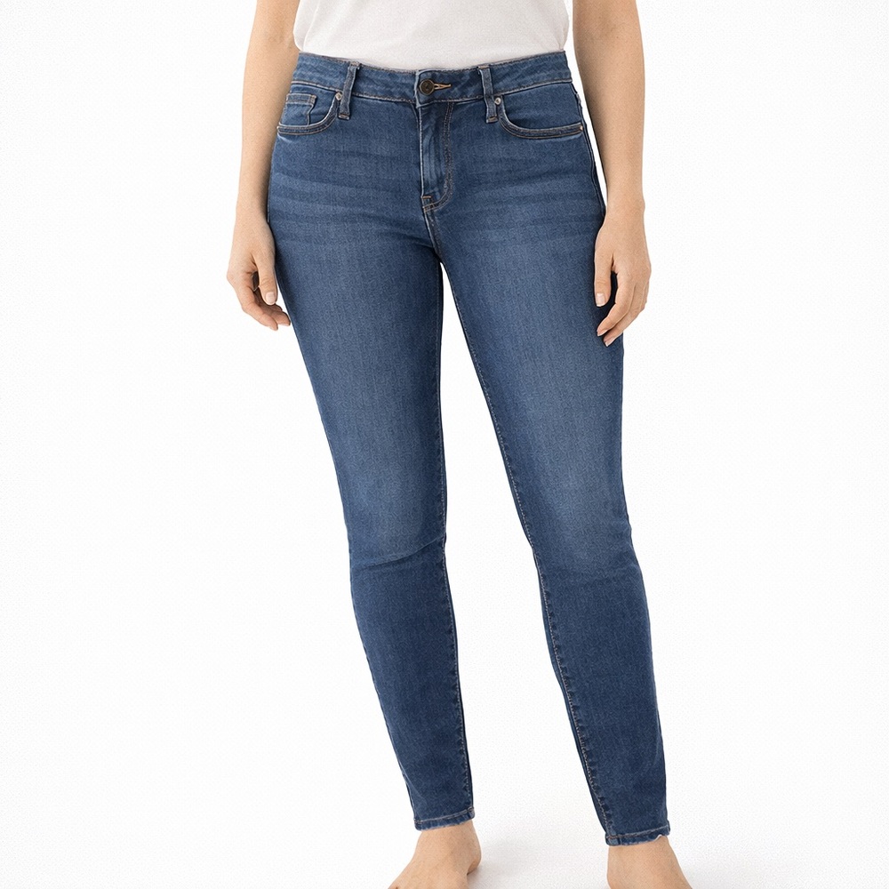 Women's Mid-Rise Skinny Jeans in Medium Blue